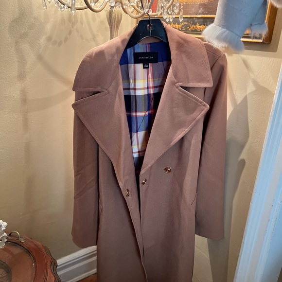 Ann Taylor Jackets & Blazers - Brand new Ann Taylor trench stunning